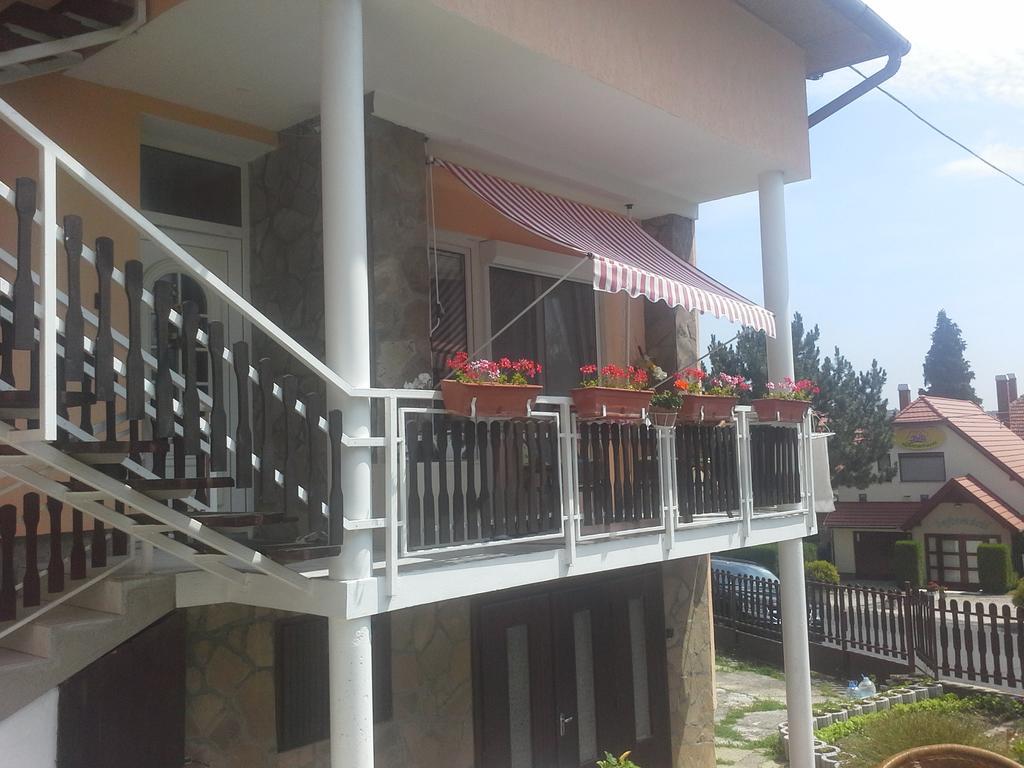 Friends Villa Apartments Heviz Ngoại thất bức ảnh